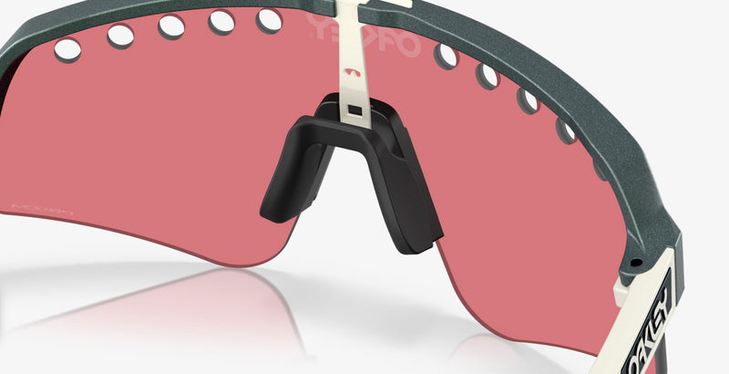 Oakley Sutro Lite Sweep Pacific Trail Collection OO9465-3139-Matte Silver/Blue Colorshift/Prizm Trail Torch
