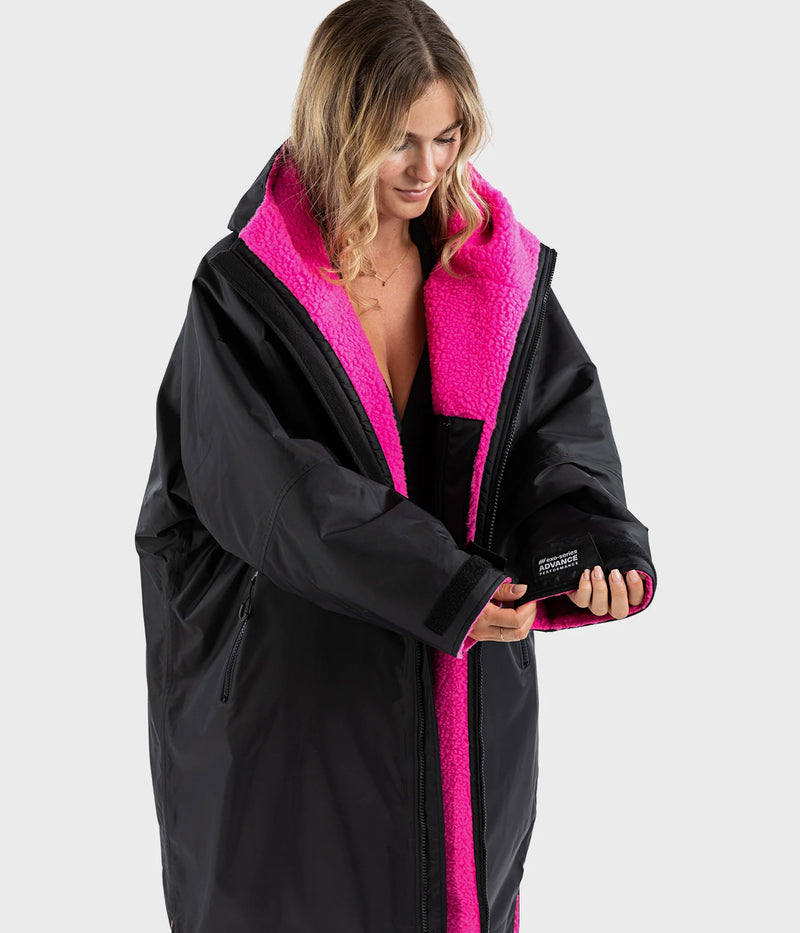 Dryrobe Advance Long Sleeve-Black/Pink