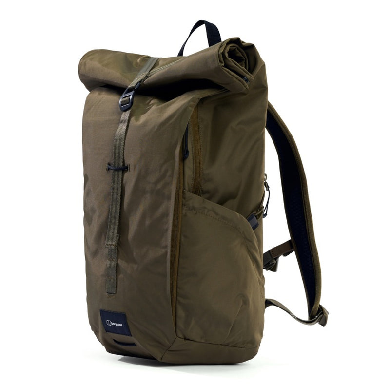 berghaus laptop backpack Unisex Explorer Backpack-Assorted Colours DURAMAX RUBBER BUMPER COMMERCIAL Its 28L volume offers Model:JB8U80-300DG 多間隔