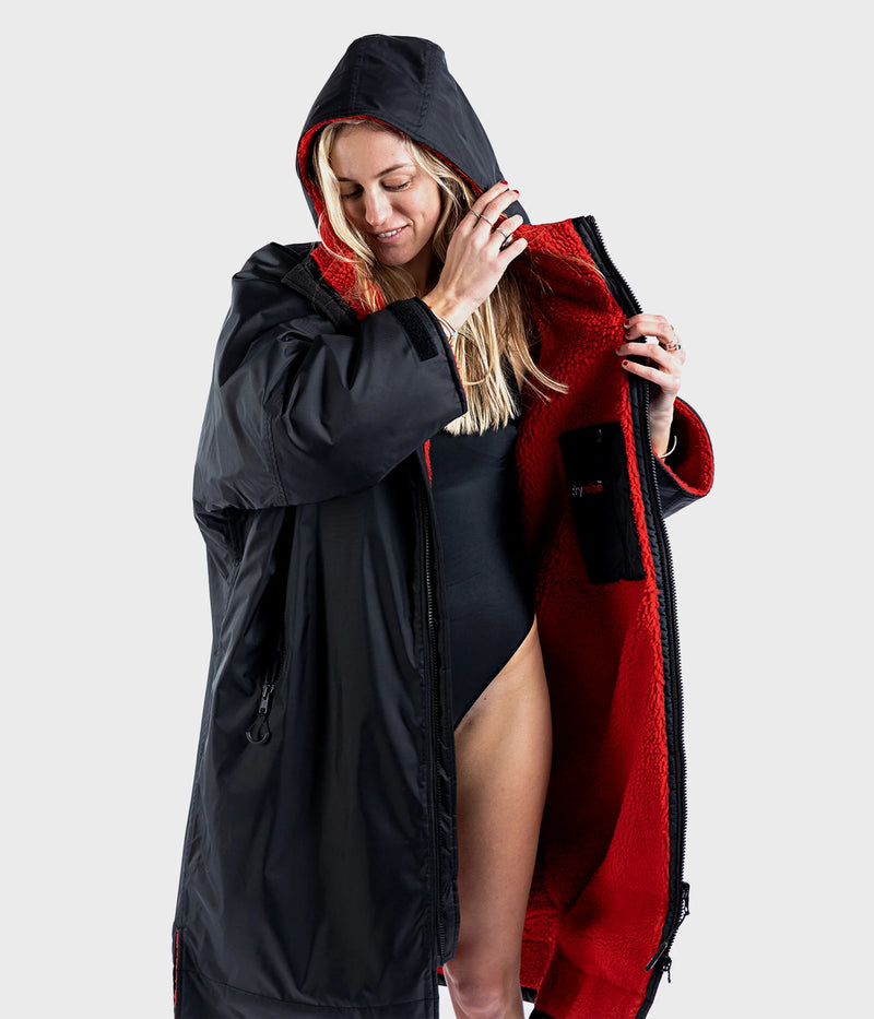 Dryrobe Advance Long Sleeve-Black/Red