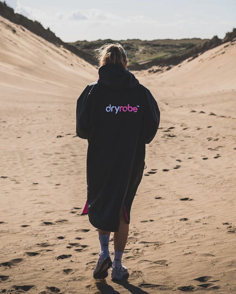 Dryrobe Advance Short Sleeve-Black/Pink