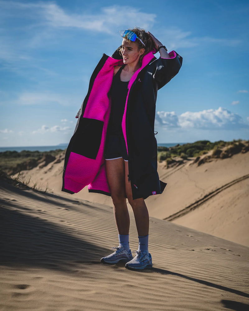 Dryrobe Advance Short Sleeve-Black/Pink