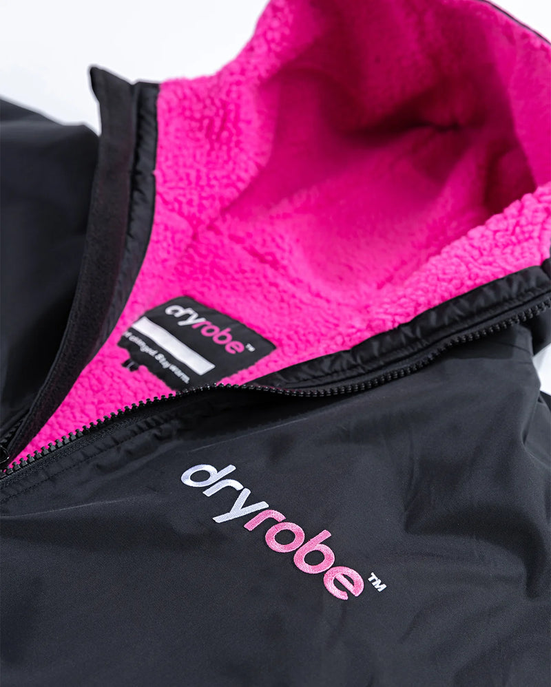 Dryrobe Advance Short Sleeve-Black/Pink